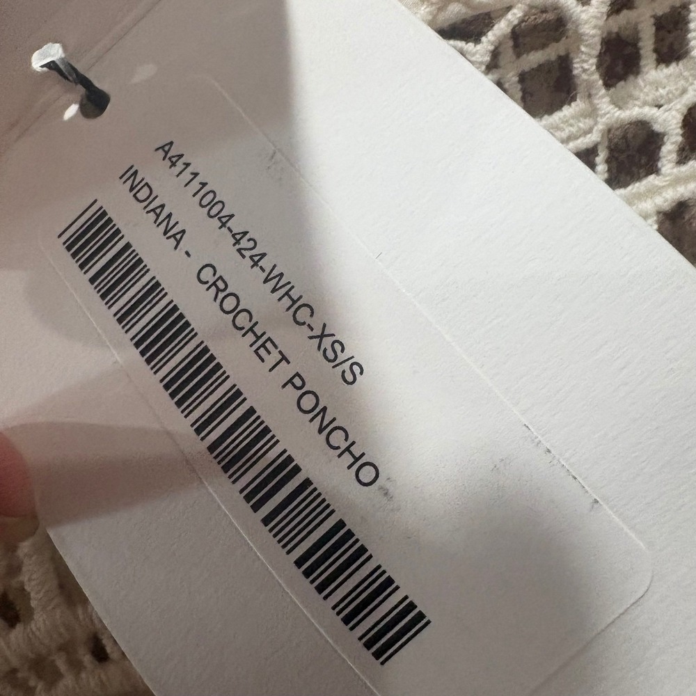 NWT ALEXIS Indiana Crochet Poncho‎ Cream Cover Up Dress XS/Small - Picture 6 of 8